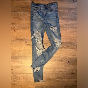 American Eagle skinny jeans with rips